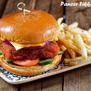 Paneer Tikka Burger